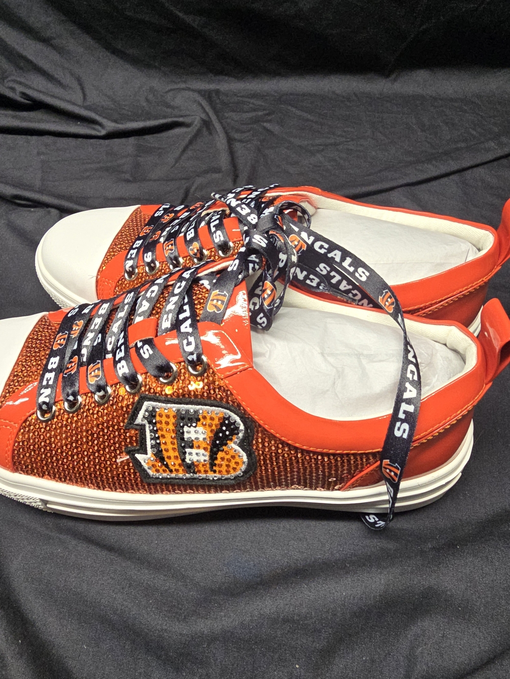 Cuce Cincinnati Bengals Sequin Sneakers Women’s Size 10 Orange Black NEW - Picture 3 of 6